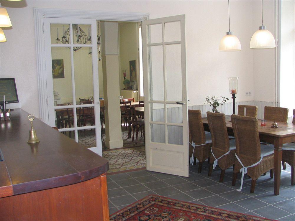 Hotel De La Providence Égliseneuve-dʼEntraigues Exteriör bild